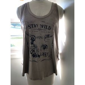 Sleeveless skull shirt